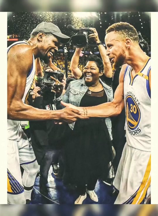 九游网页平台-杜兰特迎来十赛季出色发挥，西班牙队观众热烈欢呼！再创辉煌时刻(杜兰特巴黎铁塔照片)