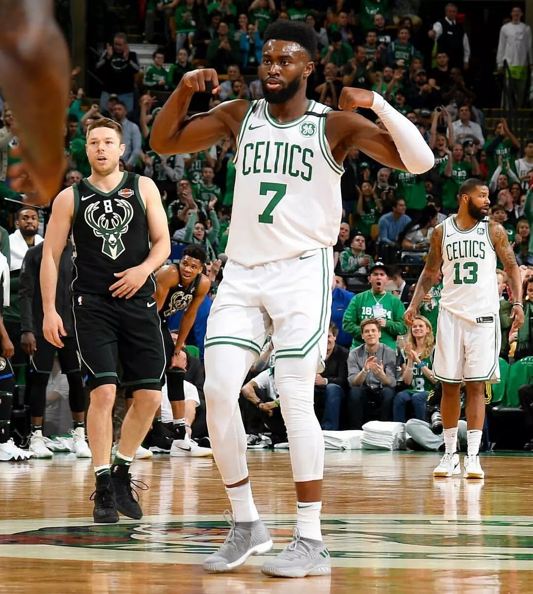 亚冠赛程吃紧,多伦多猛龙窗口期外线爆发,球迷炸锅,数据趋势出现新变化(阿根廷的女球迷们就似燃烧的烈焰疯了一样) 亚冠赛程吃紧,多伦多猛龙窗口期外线爆发,球迷炸锅,数据趋势出现新变化(阿根廷的女球迷们就似燃烧的烈焰疯了一样)