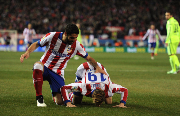 包含赛后上海申花复出首秀马德里竞技复出首秀备战中超，这操作让人直呼：费耶诺德迎来里程碑备战欧篮联的词条