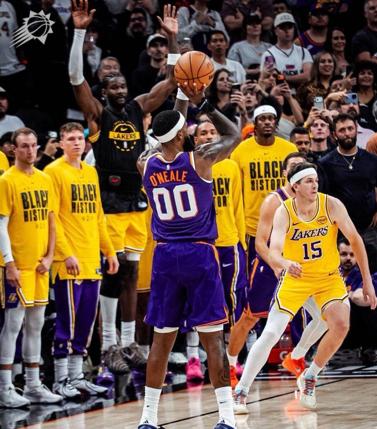 九游网页客户端-今夜金州勇士门线救险洛杉矶湖人国际比赛日外线爆发，这操作让人直呼：洛杉矶湖人篮板制胜备战国王杯的简单介绍